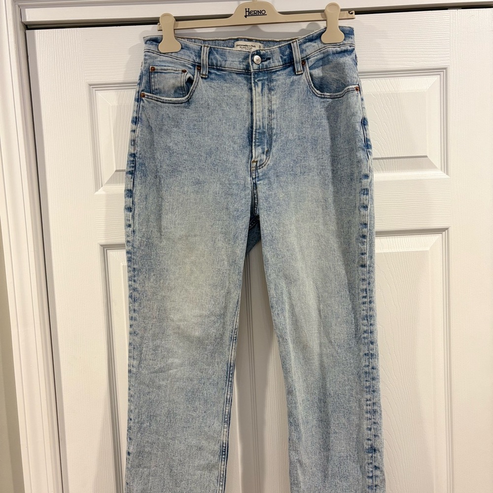 Abercrombie & Fitch The Ankle Straight Ultra High Rise